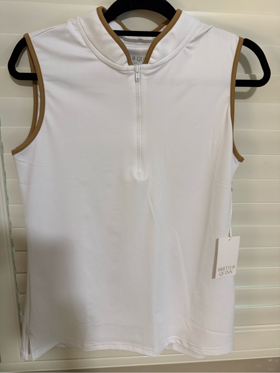 Smit & Quinn Tops - Smith & Quinn White Sleeveless Zip-Front Tank with Tan Trim